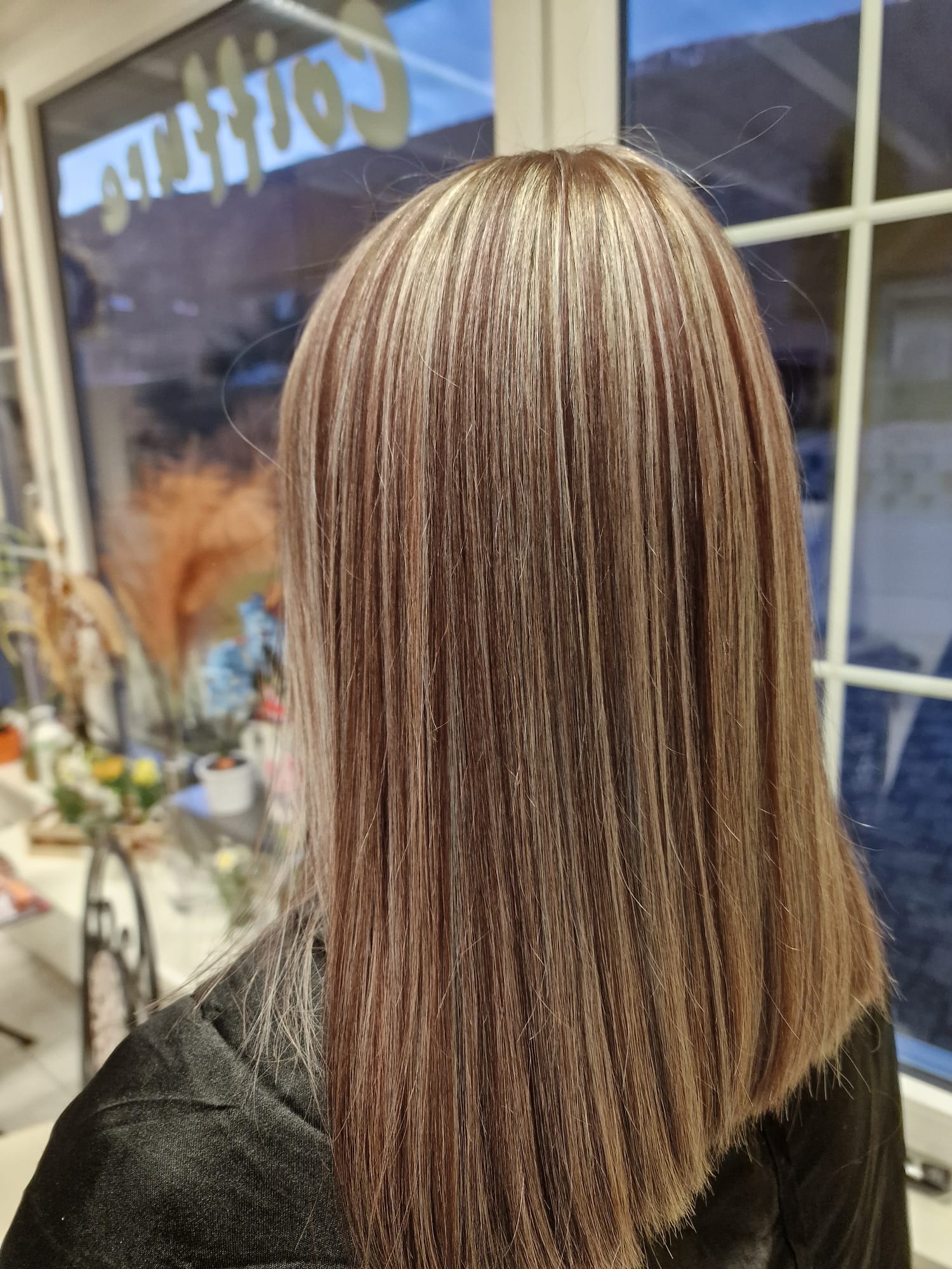 Coiffeuse bei der Arbeit – Hairmania